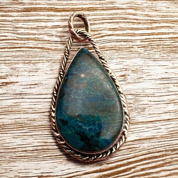Shattuckite Teardrop Pendant In 925 Sterling Silver - Picture 1 of 3